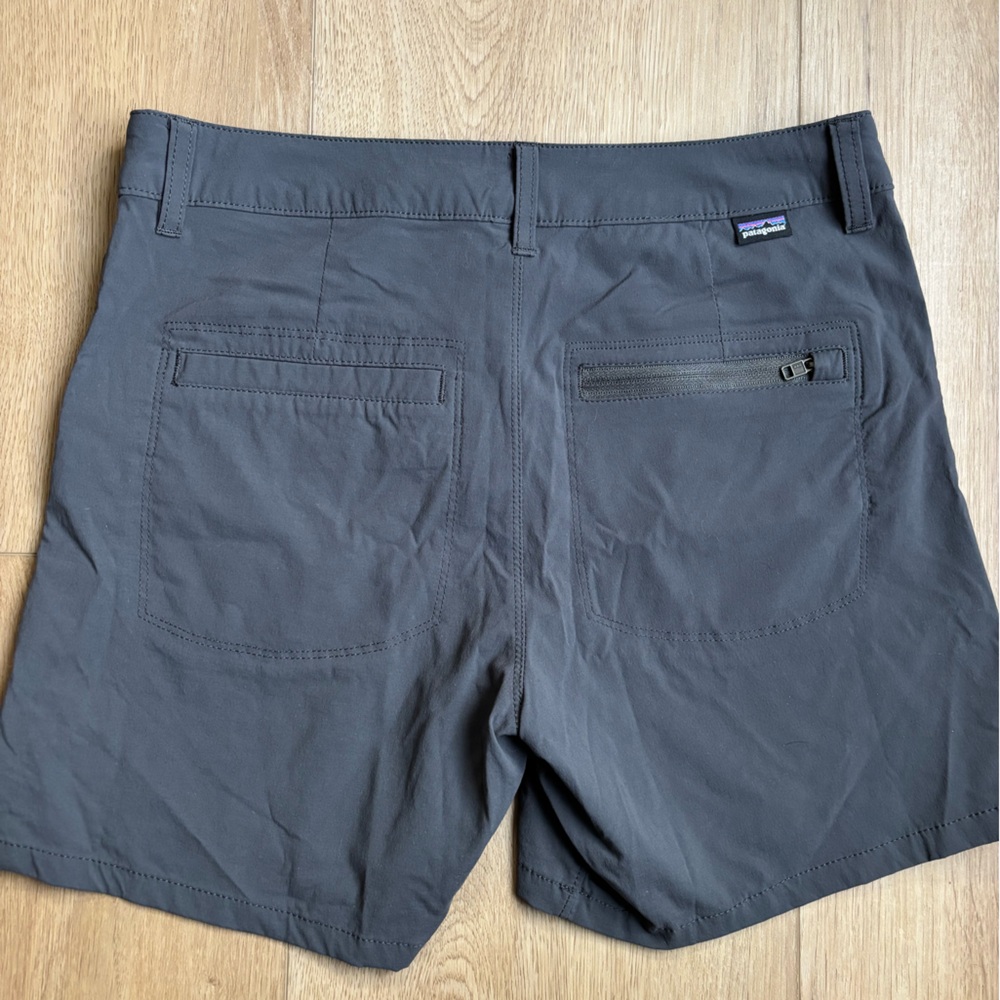 Patagonia Women’s Quandary Hiking Shorts Gray Nylon Stretch Outdoors 5" - Picture 3 of 8
